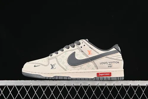 All categories Nk SB Dunk Series Nk SB Dunk Low High-end customized low-top sneakers Nike SB Dunk Low Double hook three-party joint anniversary high-end customized low-top casual sneakers YX5066-363